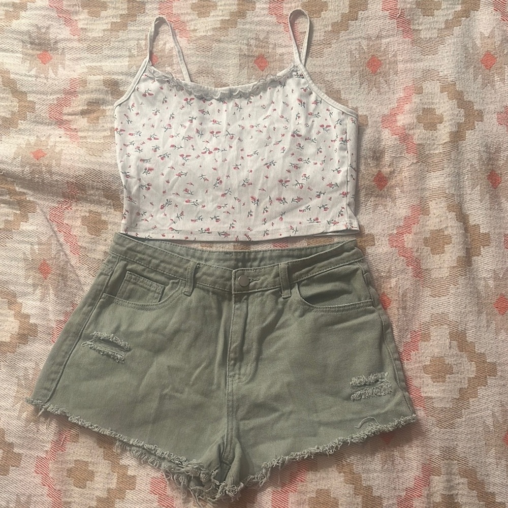 Floral Crop Top and Green Denim Shorts Set